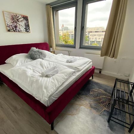 Urbansuites - Modern & Zentral In Der City - Dein Zuhause In Stuttgart Exterior photo